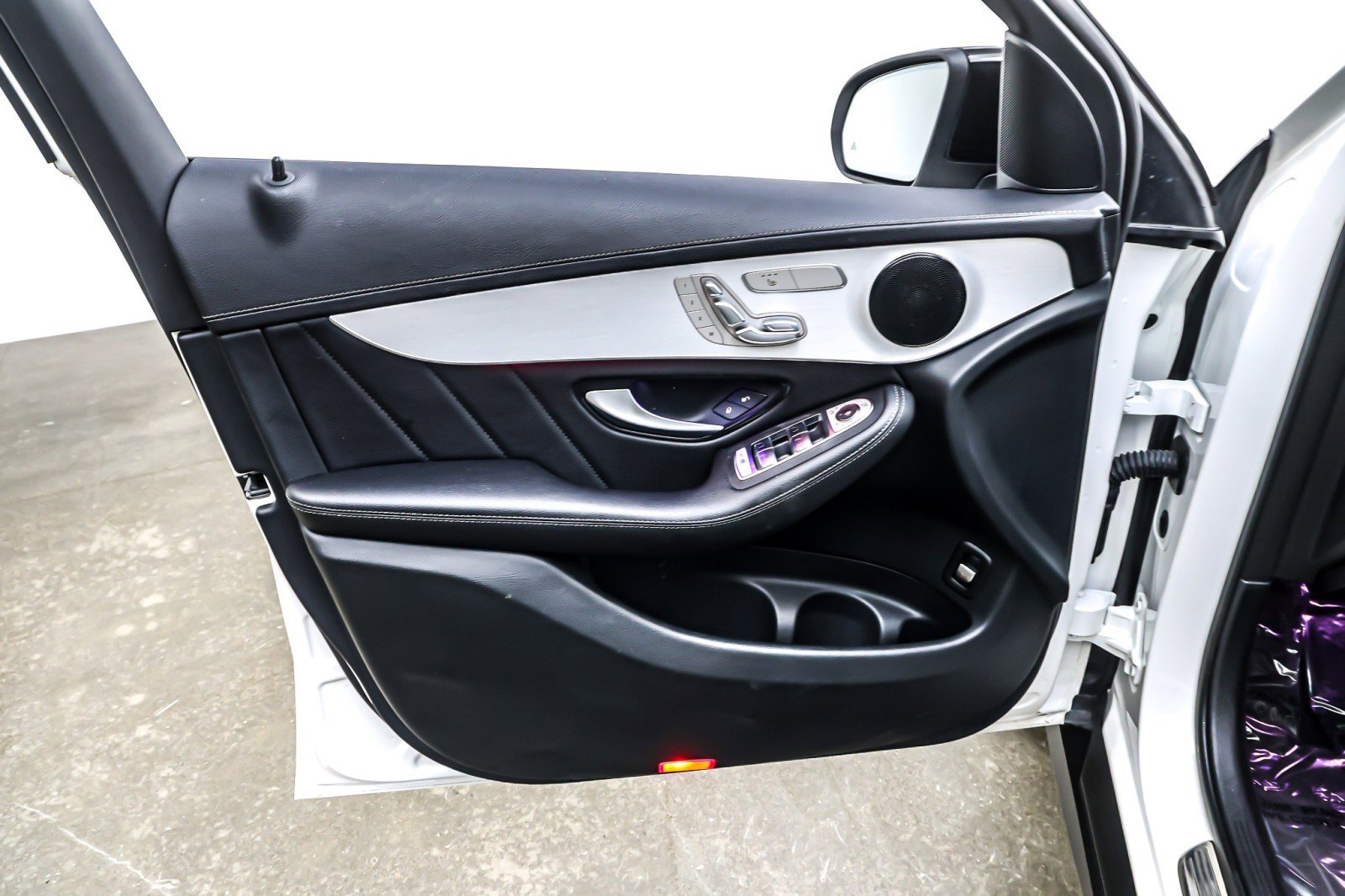 Used 2022 Mercedes-Benz GLC 300 4MATIC Coupe image 22