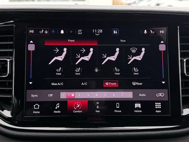 Certified 2022 Dodge Durango R/T w/ Blacktop Package image 39