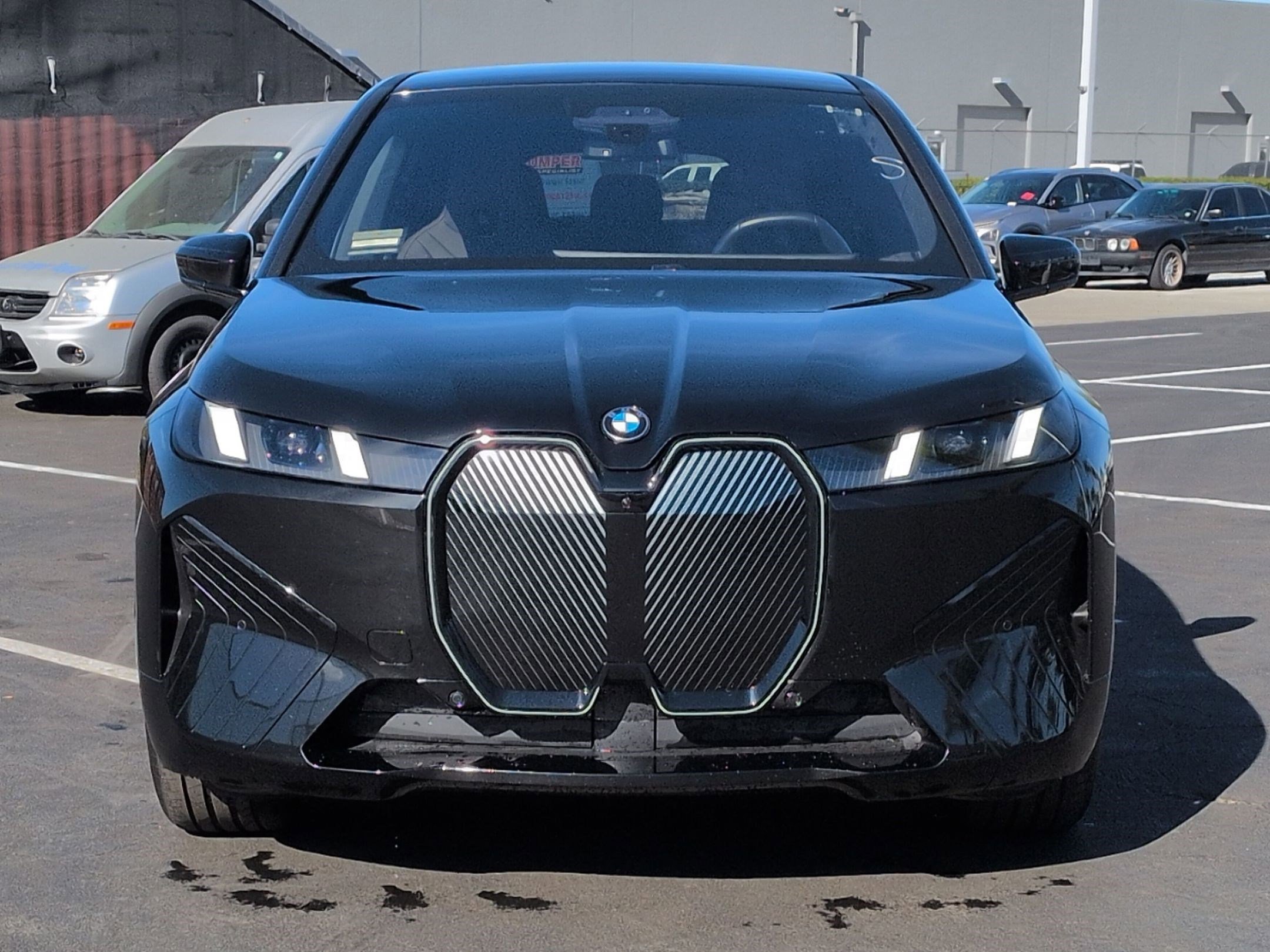 Used 2026 BMW iX xDrive45 image 3