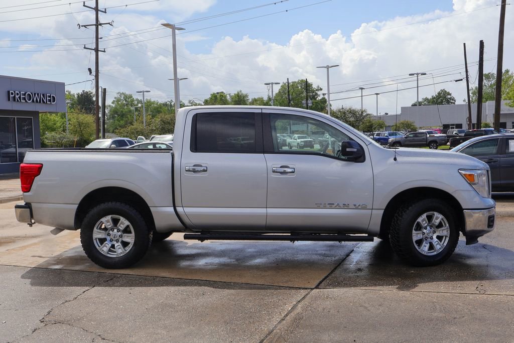 Used 2019 Nissan Titan SV image 21