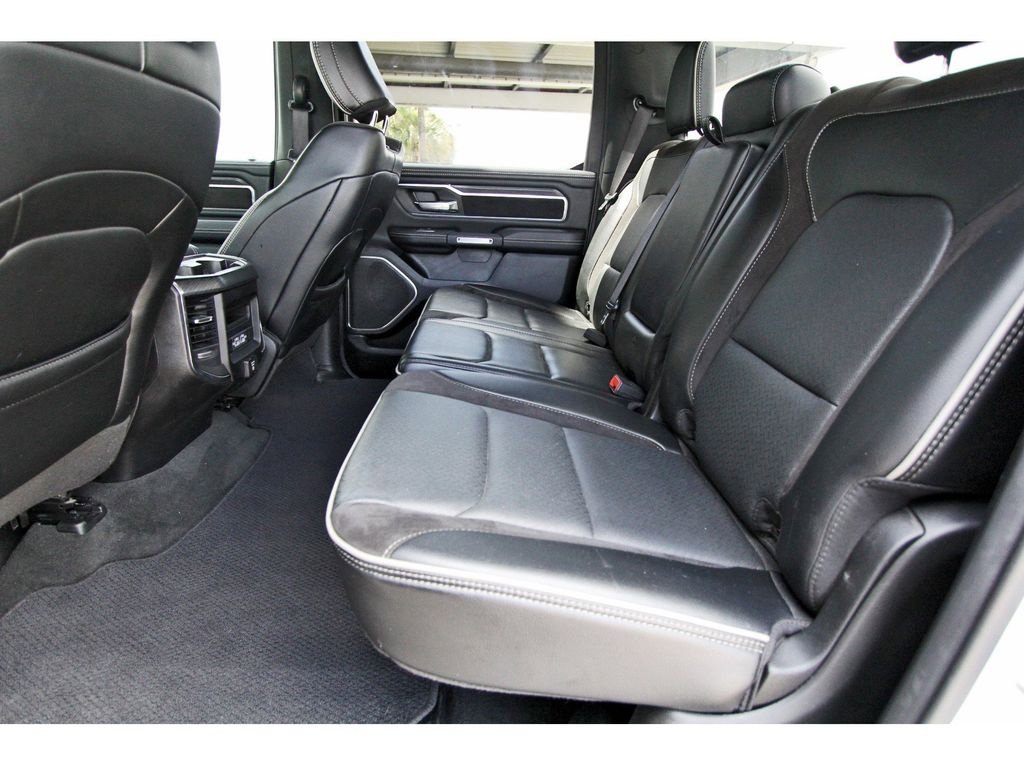 Used 2024 RAM 1500 Laramie AWD/4WD image 7