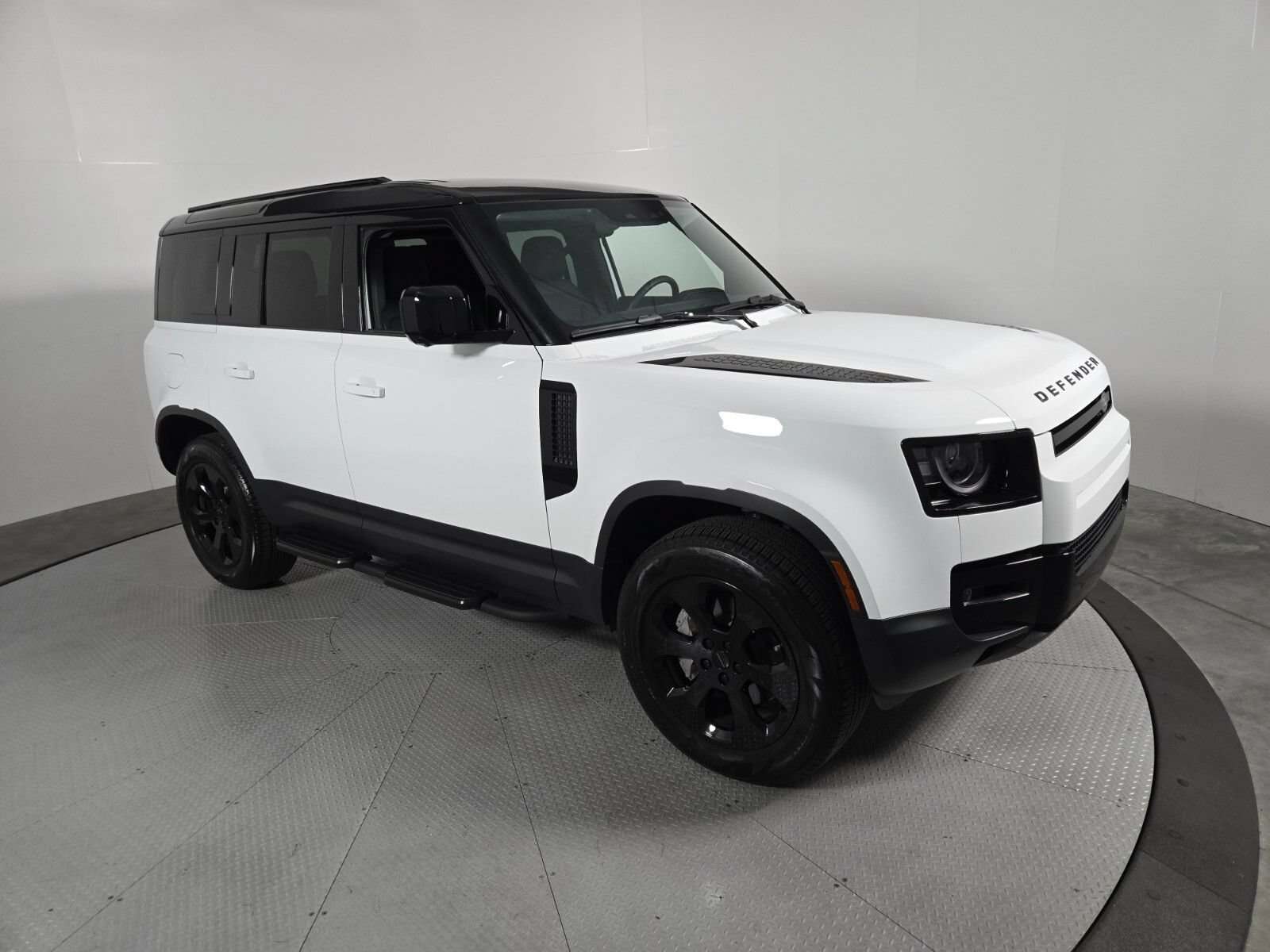 Used 2026 Land Rover Defender 110 S AWD/4WD image 16