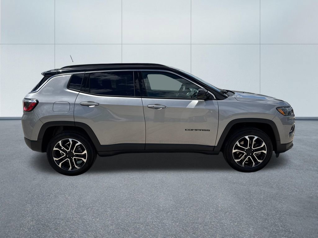 Used 2023 Jeep Compass Limited AWD/4WD image 8