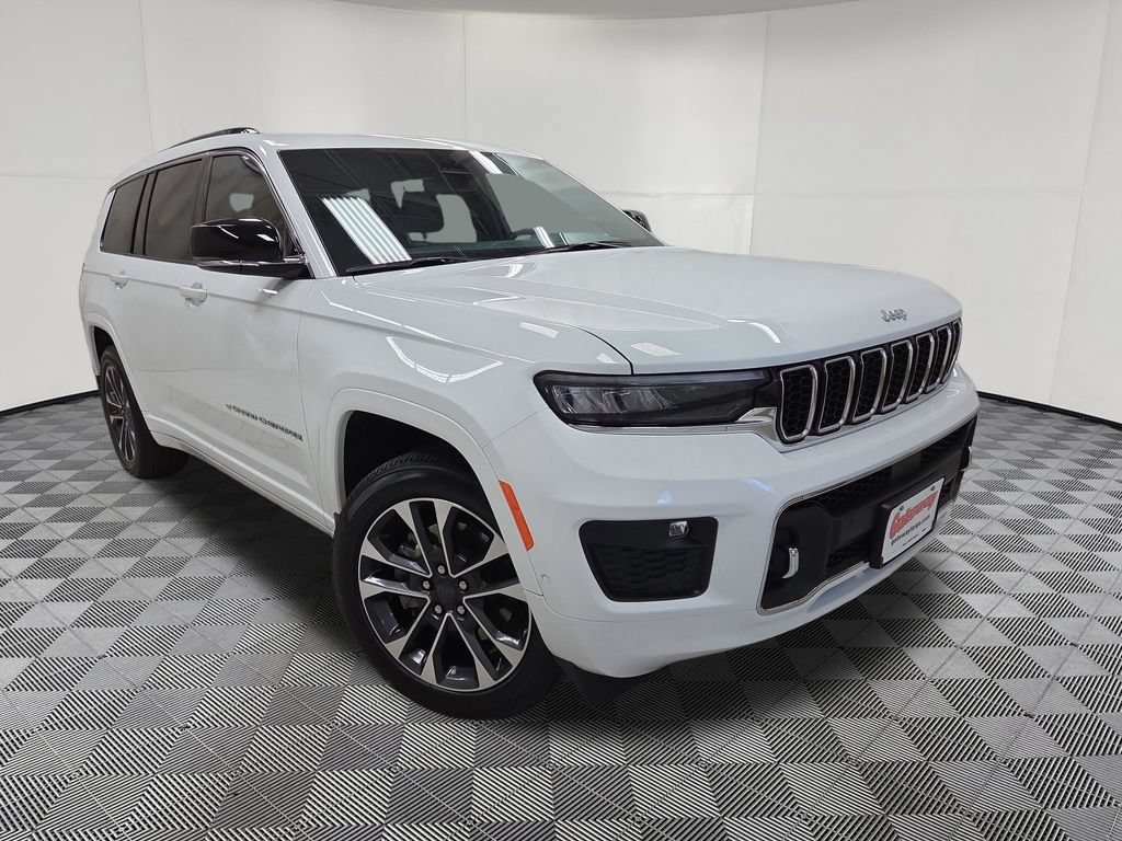 Used 2025 Jeep Grand Cherokee L Overland w/ Trailer Tow Package AWD/4WD image 3