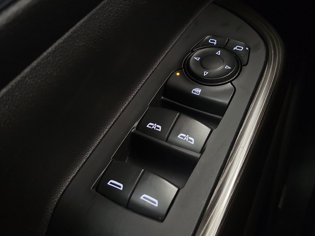 Used 2023 GMC Acadia SLT FWD image 15