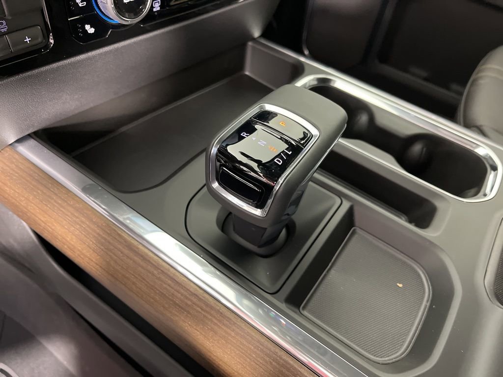 New 2026 Chevrolet Silverado 1500 High Country w/ High Country Premium Package AWD/4WD image 32