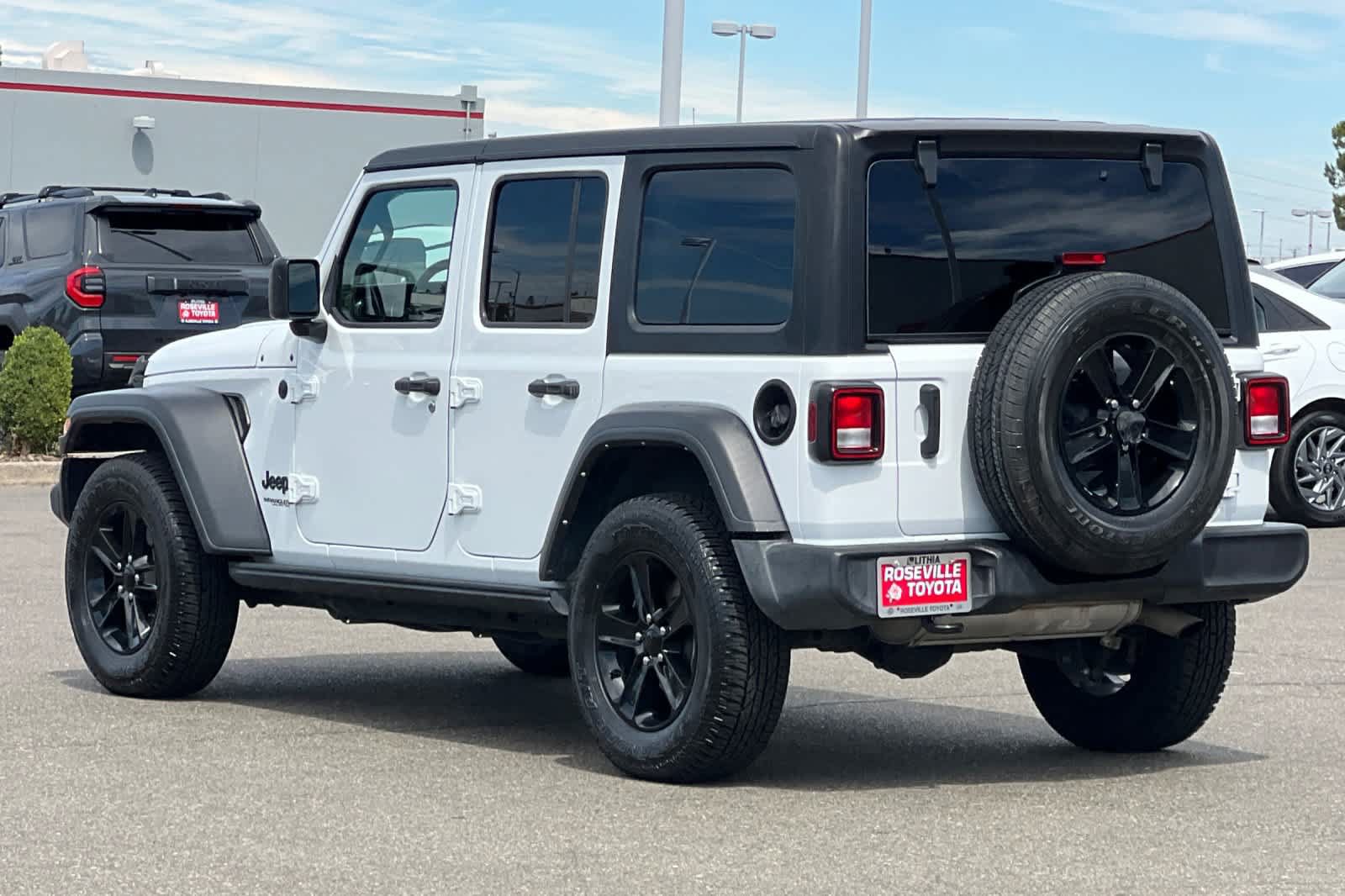 Used 2022 Jeep Wrangler Unlimited Sport AWD/4WD image 7