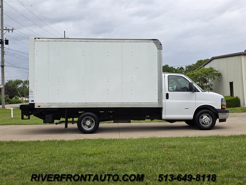 Used 2021 Chevrolet Express 3500 w/ Driver Convenience Package RWD image 8