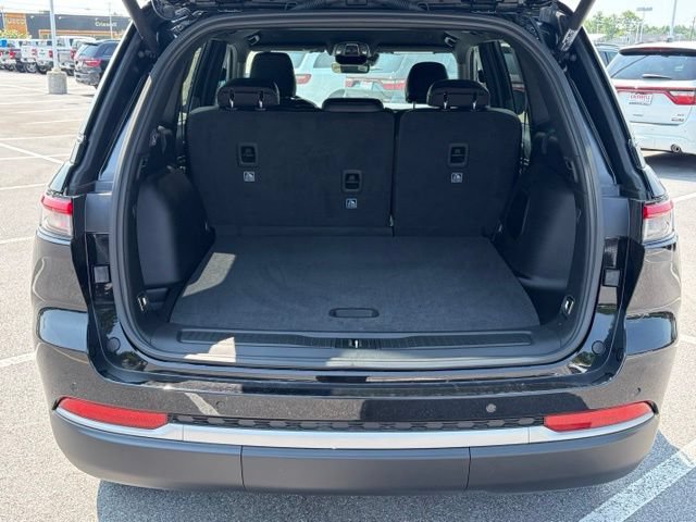 New 2026 Jeep Grand Cherokee Limited AWD/4WD image 7