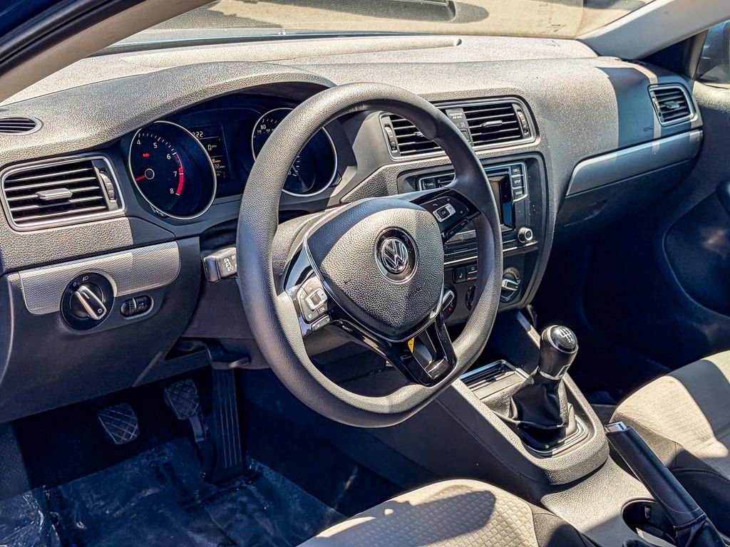 Used 2017 Volkswagen Jetta S w/ Jetta S Cold Weather Package FWD image 8