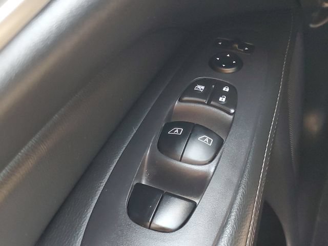 Used 2018 Nissan Pathfinder SV w/ SV Tech Package AWD/4WD image 22