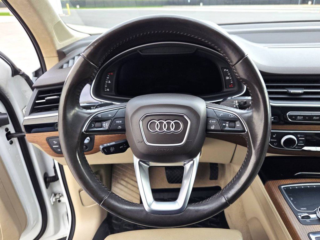 Used 2017 Audi Q7 3.0T Prestige AWD/4WD image 21