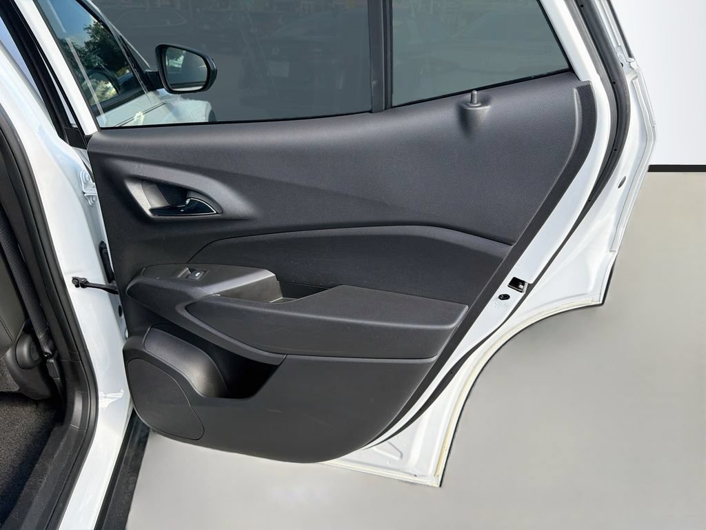 Used 2024 Chevrolet Trax RS w/ Driver Confidence Package FWD image 29