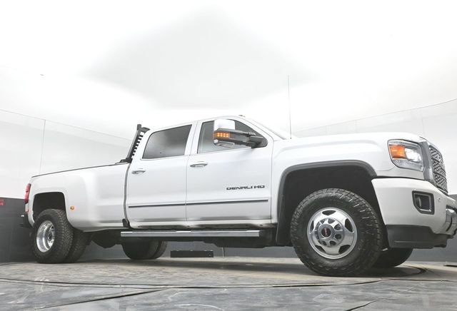 Used 2018 GMC Sierra 3500 Denali w/ Duramax Plus Package image 38