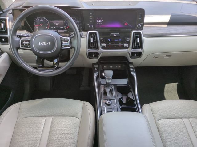 Used 2023 Kia Sorento S image 14