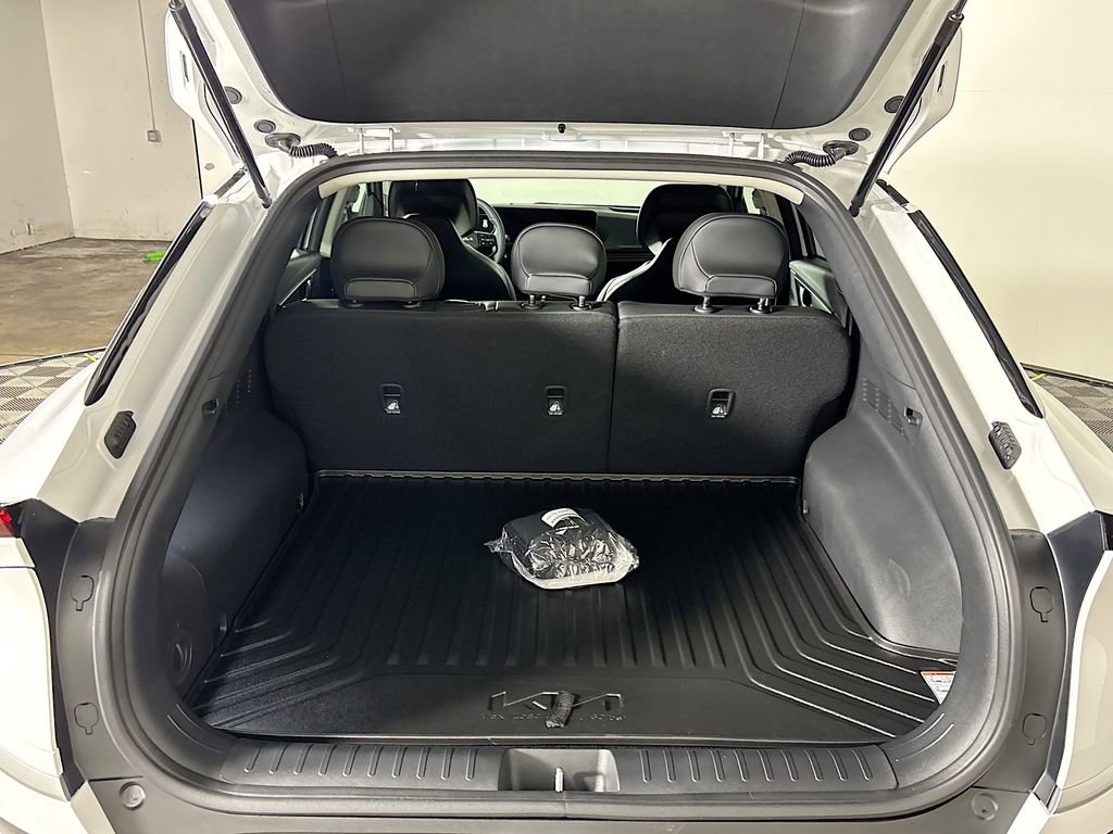 New 2025 Kia EV6 Light w/ Light LR Technology Package image 22