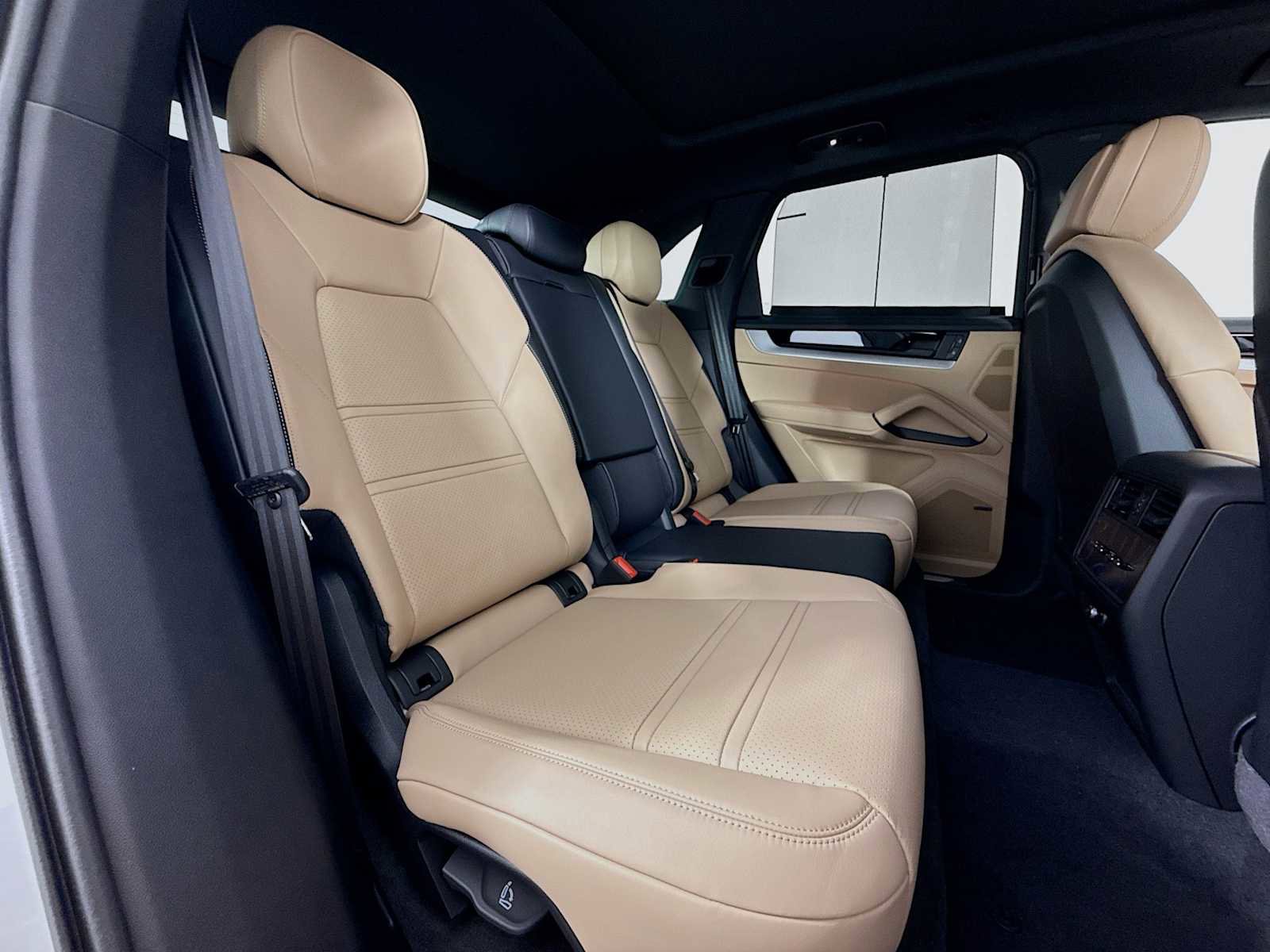 New 2026 Porsche Cayenne S image 29