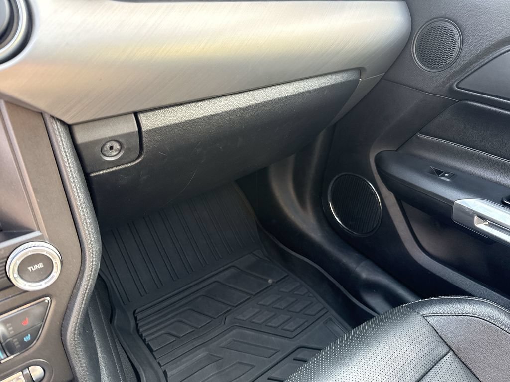 Used 2018 Ford Mustang Premium RWD image 30