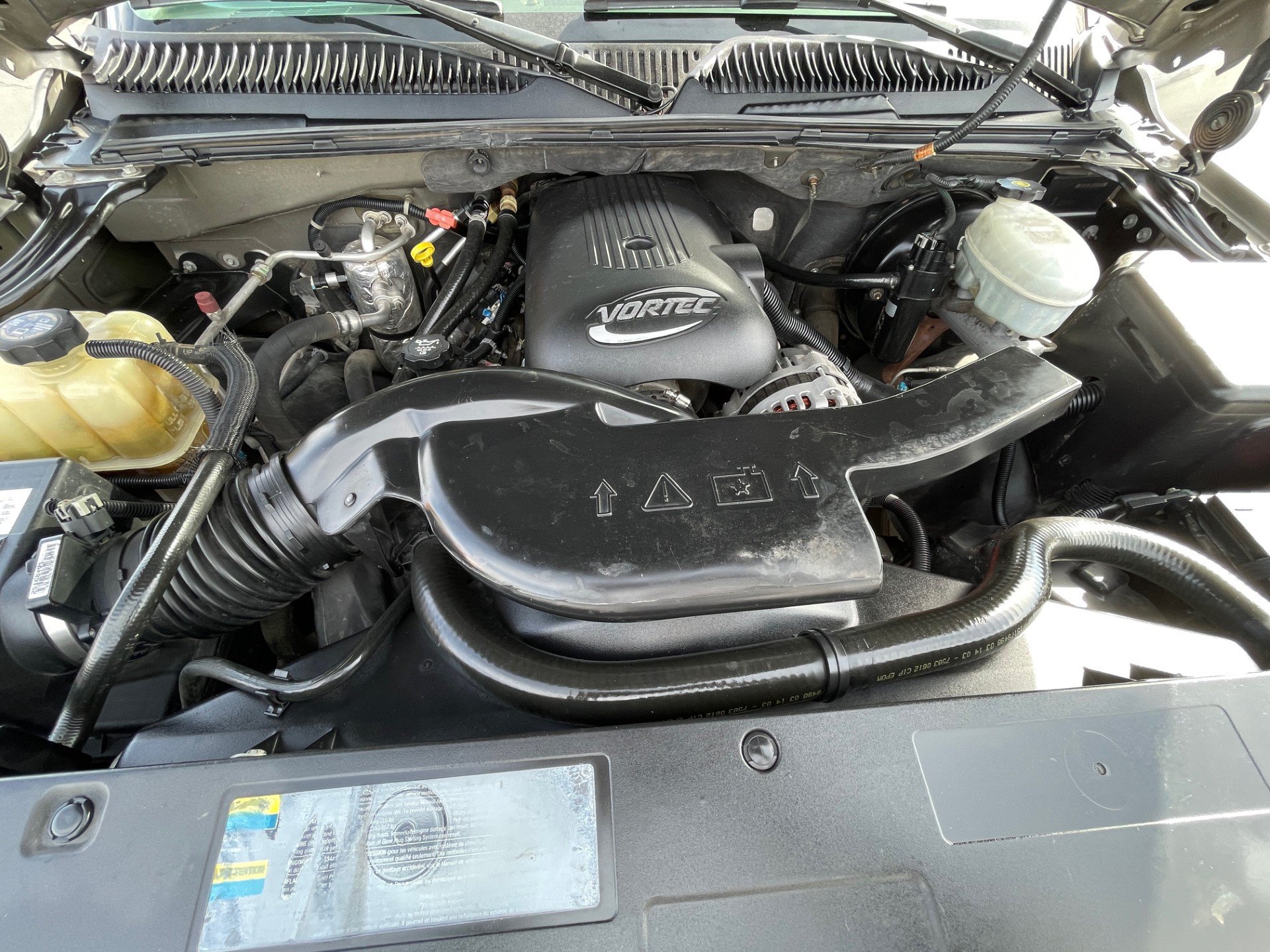 Used 2003 Chevrolet Suburban LS w/ LS Preferred Equipment Group RWD image 25