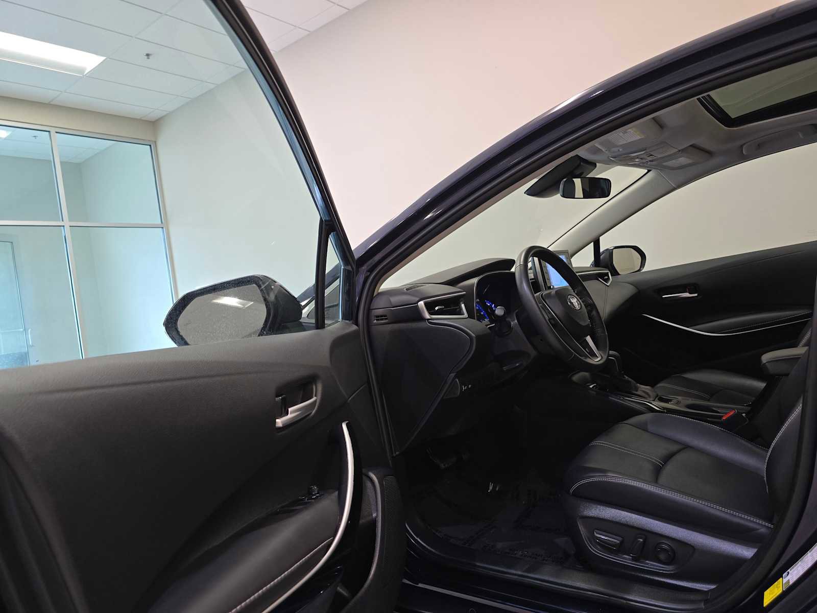 Certified 2022 Toyota Corolla XLE w/ Carpet Mat Package (TMS) FWD image 24