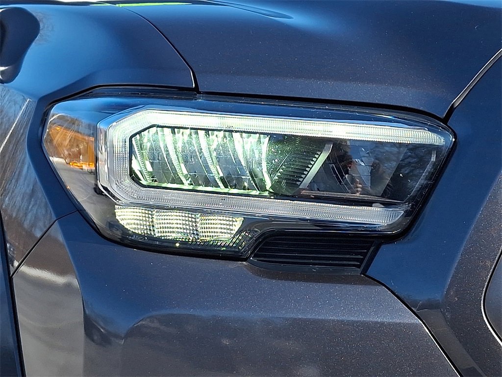 Certified 2022 Toyota Tacoma TRD Sport w/ Technology Package image 9