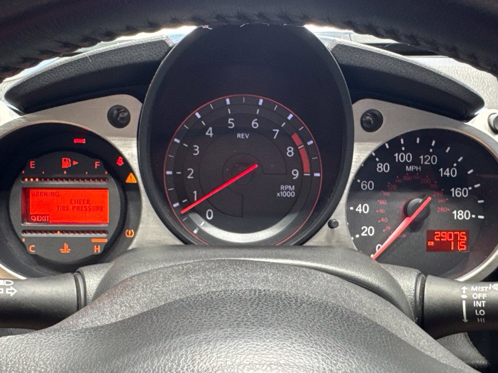 Used 2016 Nissan 370Z Coupe RWD image 11