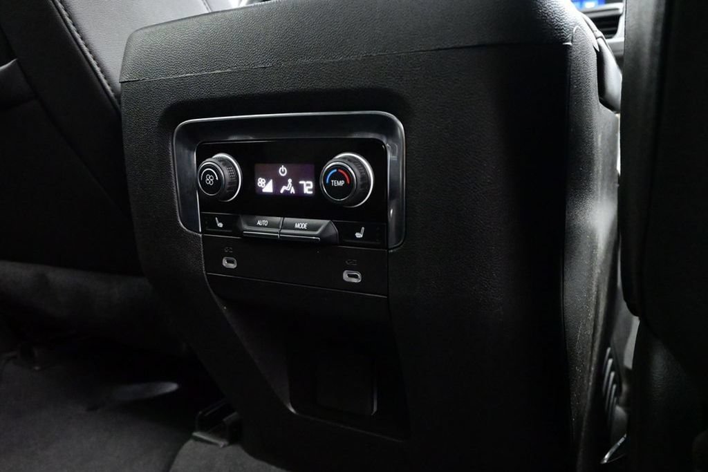 Used 2024 Chevrolet Tahoe High Country AWD/4WD image 33