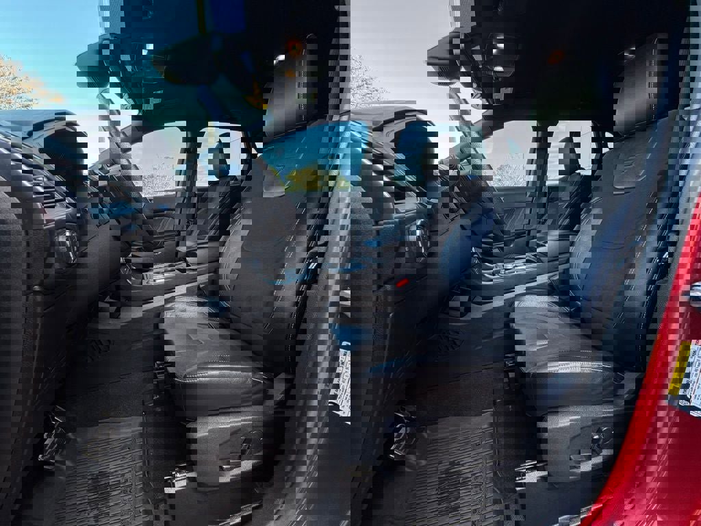 Certified 2022 Ford Edge ST image 34