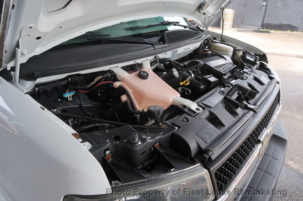 Used 2018 Chevrolet Express 3500 LT w/ LT Preferred Equipment Group RWD image 27
