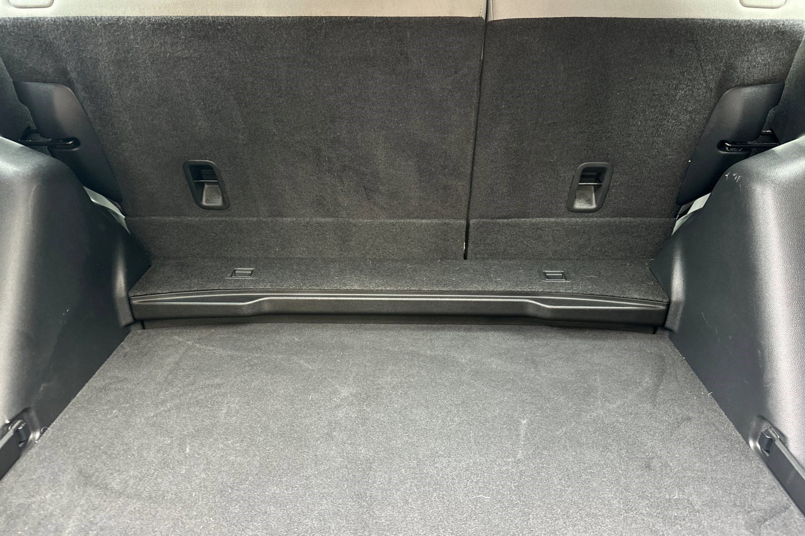 Used 2018 Honda CR-V LX image 32