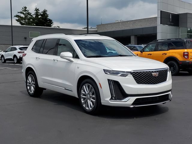 Used 2022 Cadillac XT6 Premium Luxury w/ LPO, Floor Liner Package AWD/4WD image 2