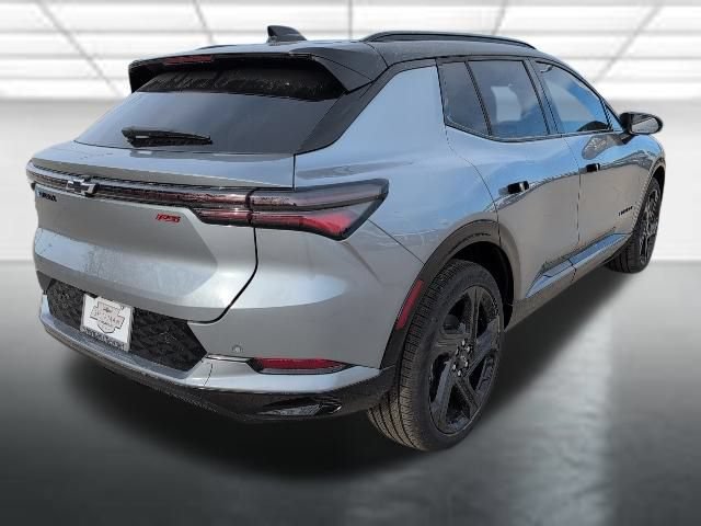 New 2026 Chevrolet Equinox EV RS FWD image 32