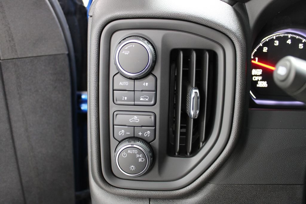 New 2024 Chevrolet Silverado 1500 Custom w/ Rally Edition image 36