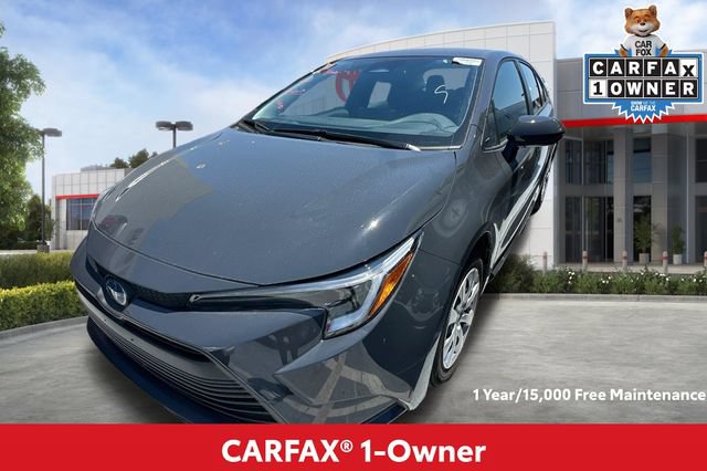 Used 2025 Toyota Corolla LE w/ Convenience Package FWD image 2