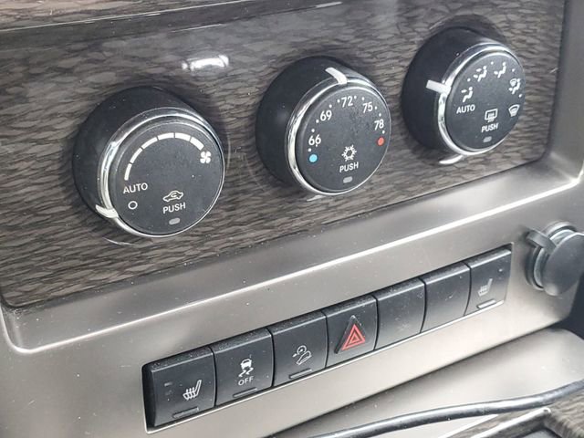 Used 2012 Jeep Liberty Limited Jet w/ Comfort/Convenience Group AWD/4WD image 25