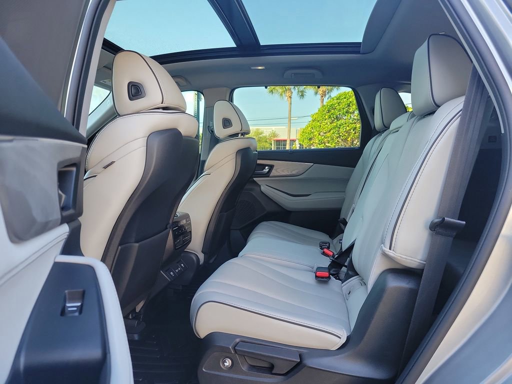 Used 2024 Acura MDX SH-AWD w/ Advance Package image 14