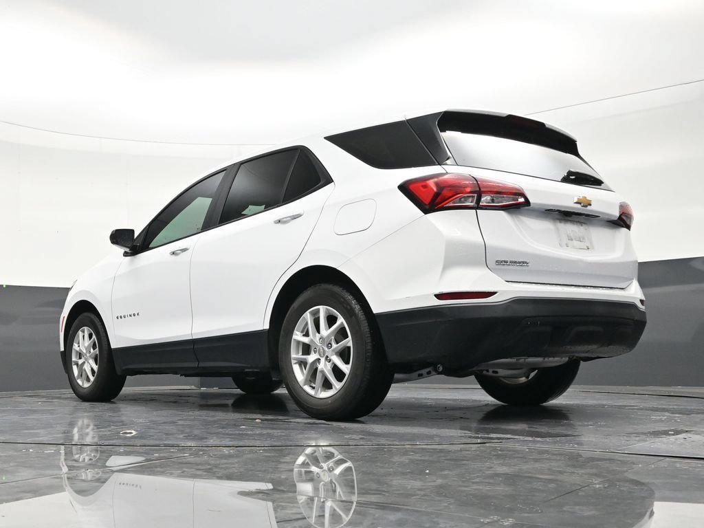 Used 2023 Chevrolet Equinox LS FWD image 22