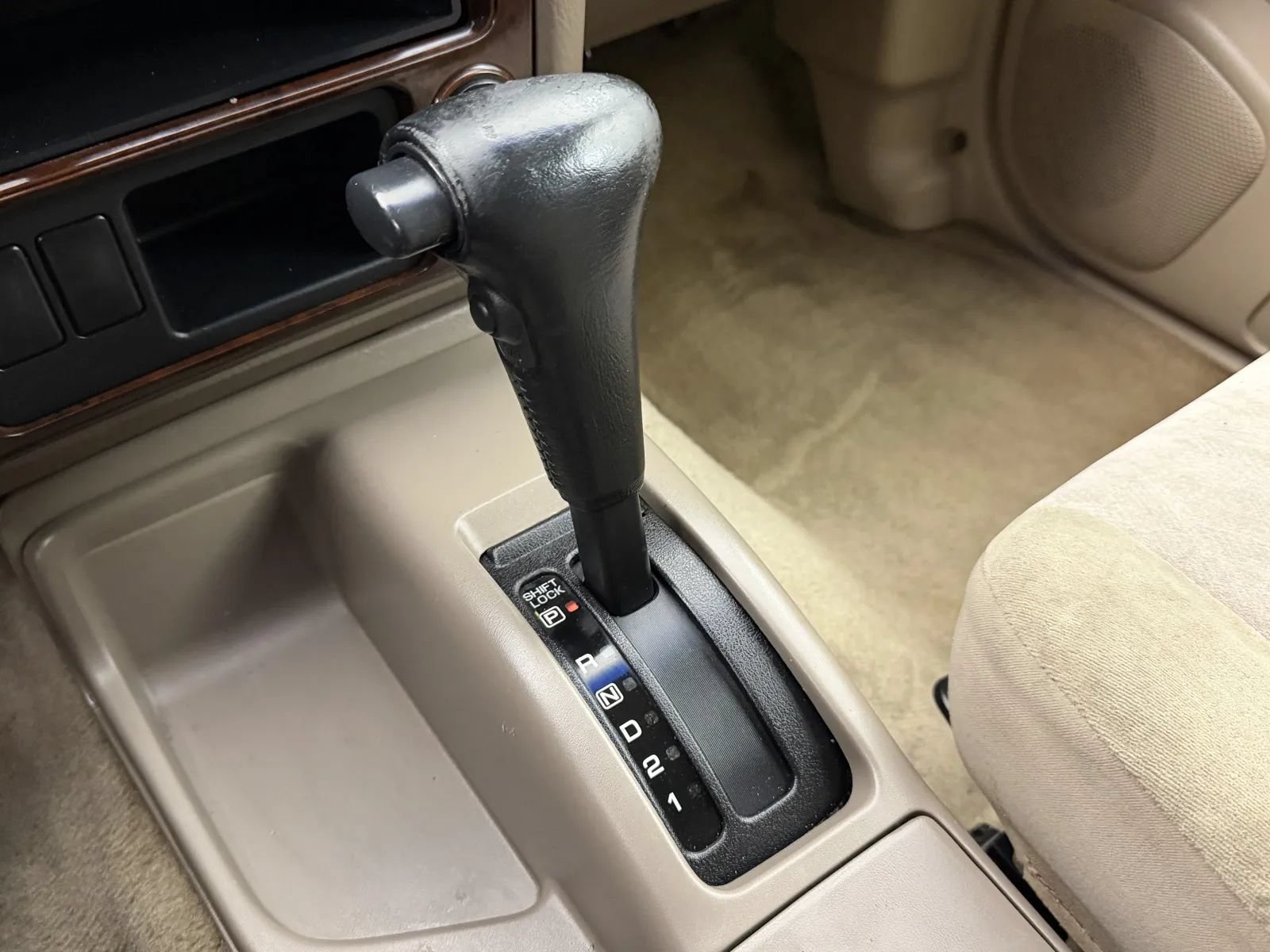 Used 2001 Nissan Pathfinder LE RWD image 16