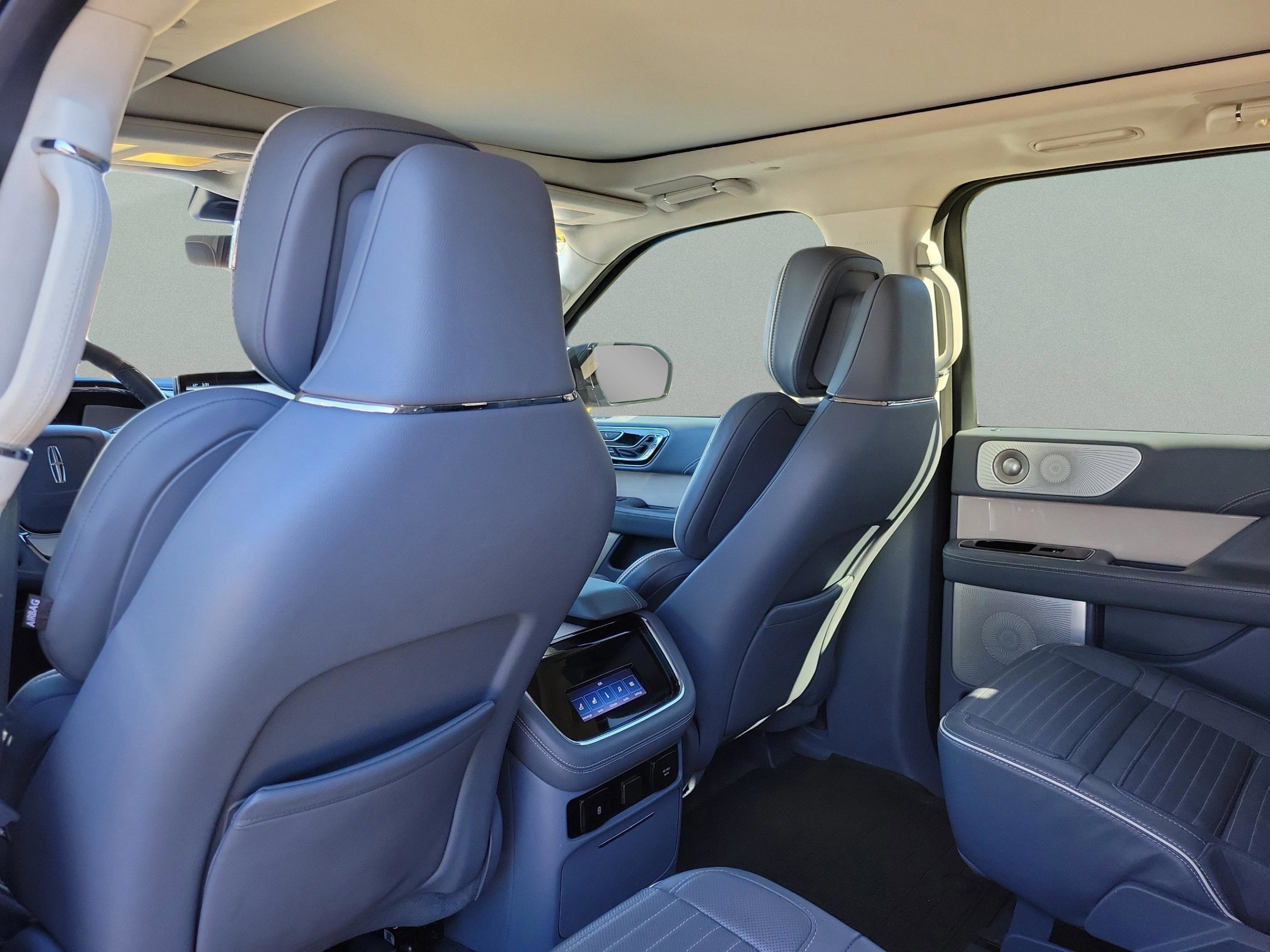 Used 2024 Lincoln Navigator L Black Label image 20