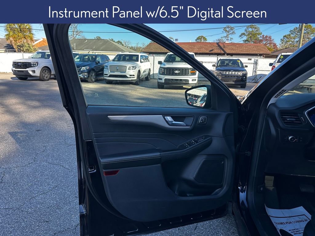 Used 2021 Ford Escape SEL w/ Technology Package image 19