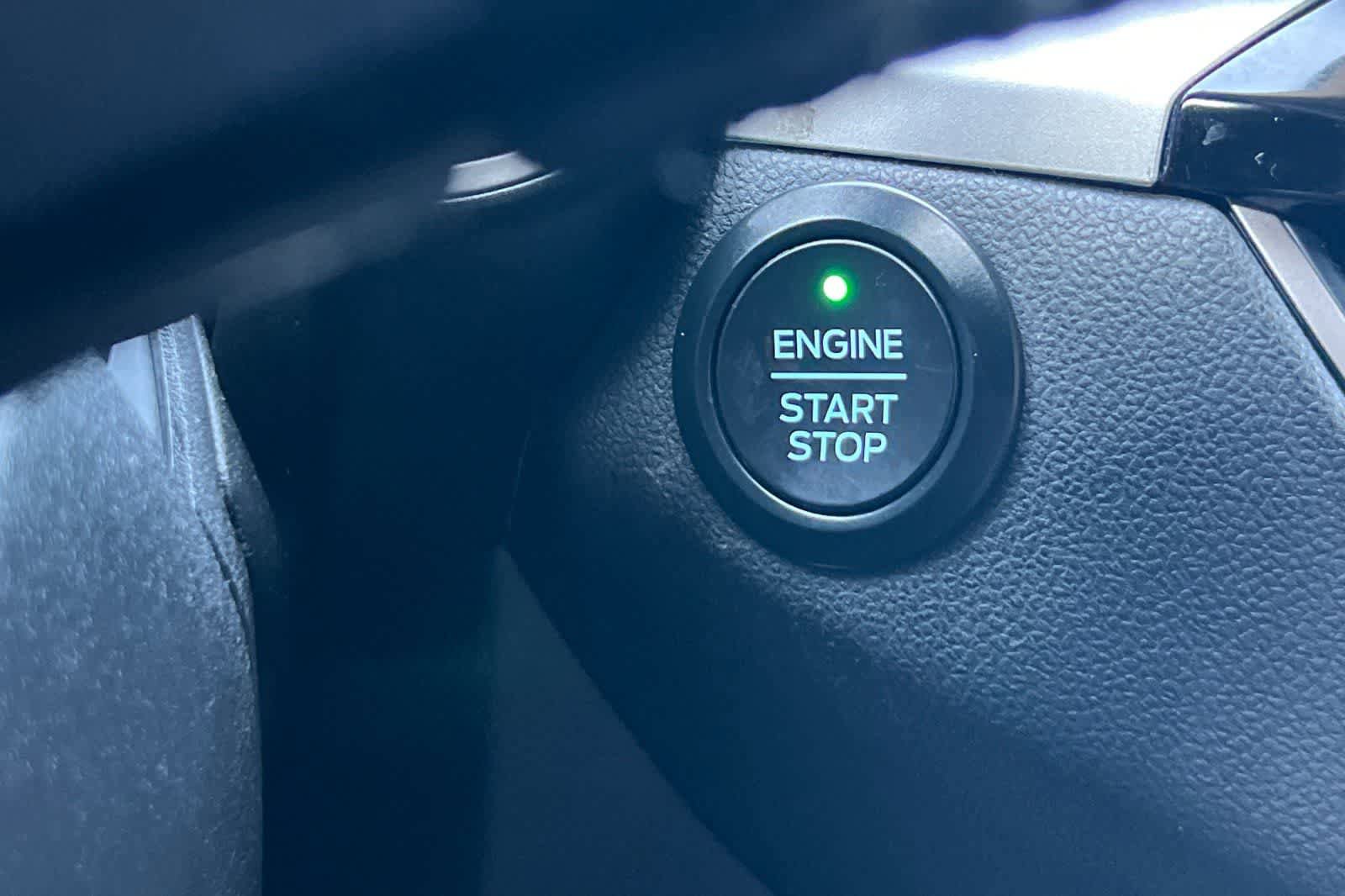 Used 2021 Ford Escape SE w/ Cold Weather Package image 28