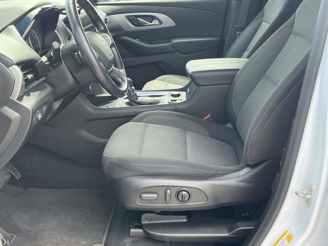 Used 2022 Chevrolet Traverse LT FWD image 13