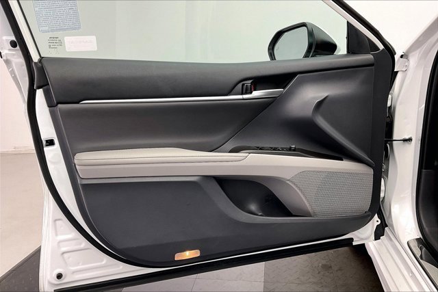 Used 2024 Toyota Camry XSE image 25