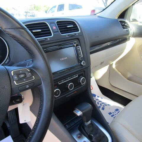 Used 2011 Volkswagen Jetta TDI image 11