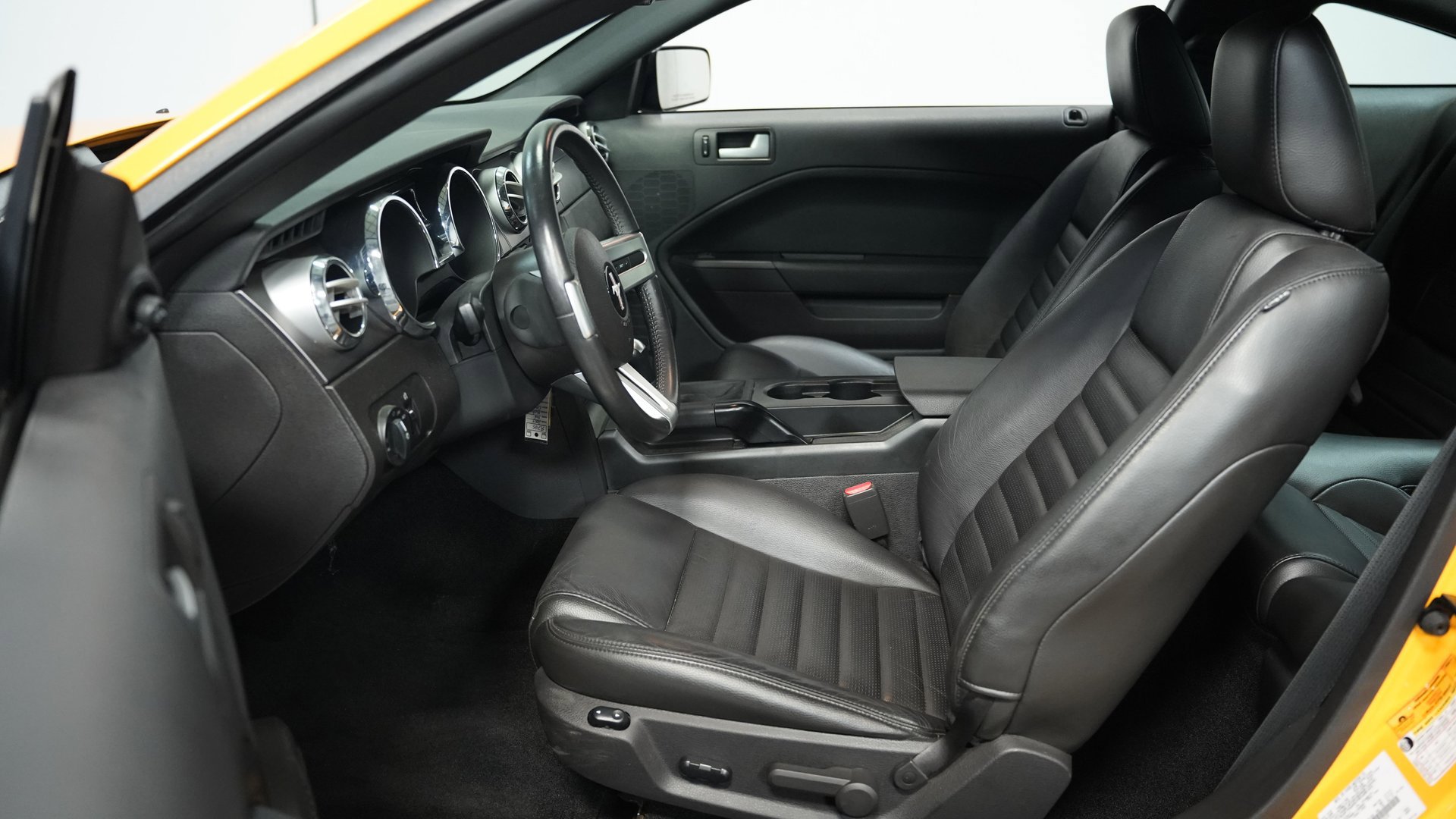 Used 2007 Ford Mustang GT image 33