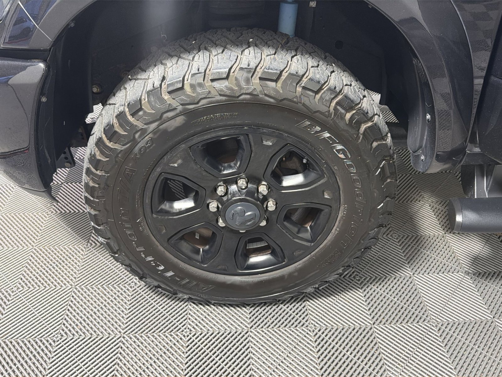 Used 2018 RAM 2500 Laramie w/ Sport Appearance Group image 12