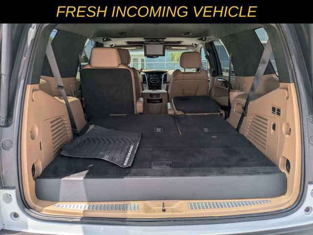 Used 2020 Cadillac Escalade Platinum RWD image 9