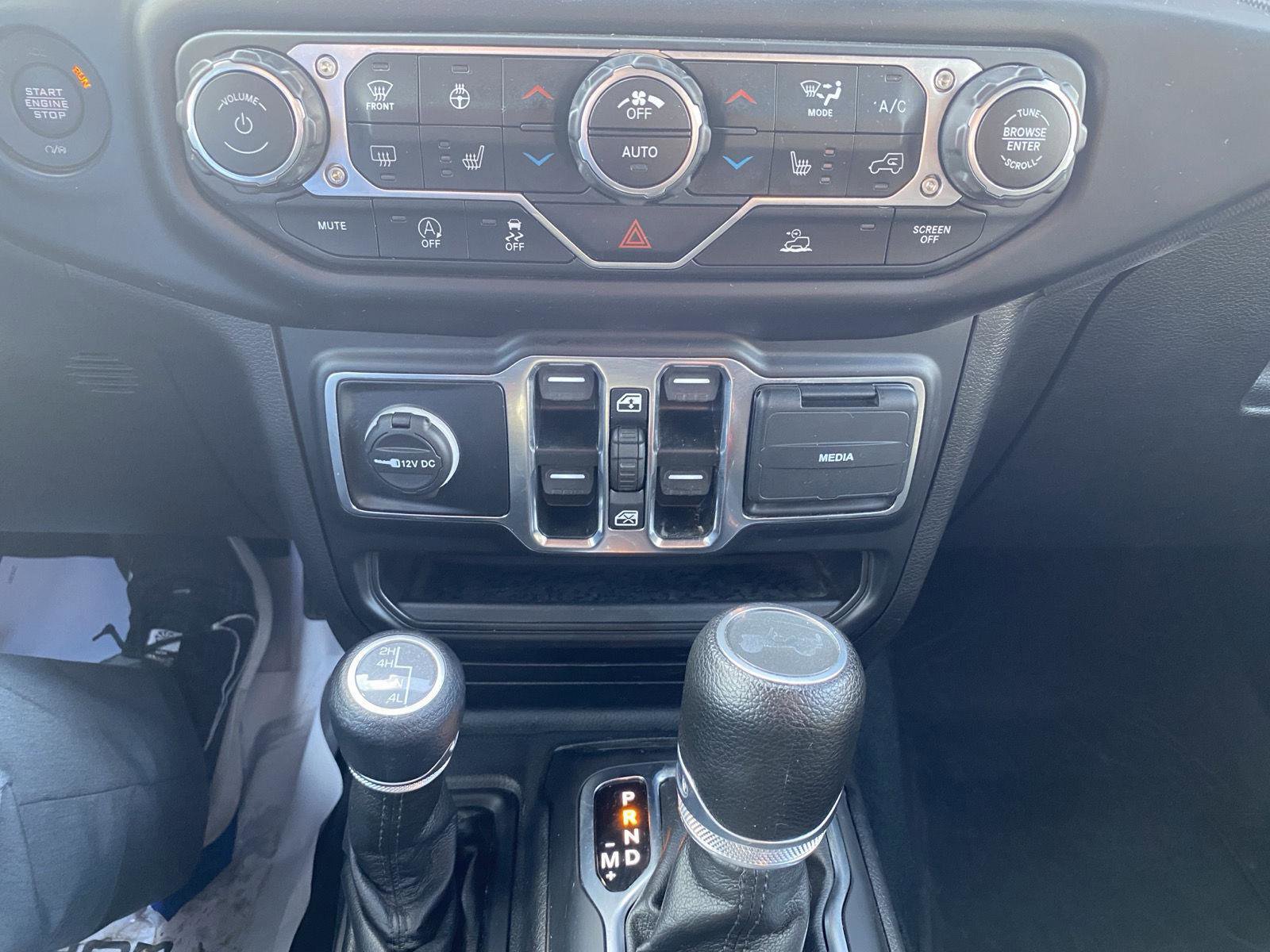 Used 2022 Jeep Wrangler Unlimited Sport image 18