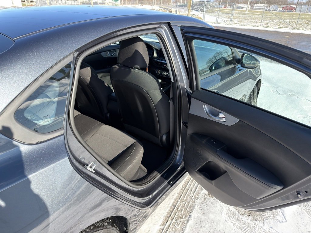 Used 2023 Kia Forte LXS w/ LXS Technology Package image 28