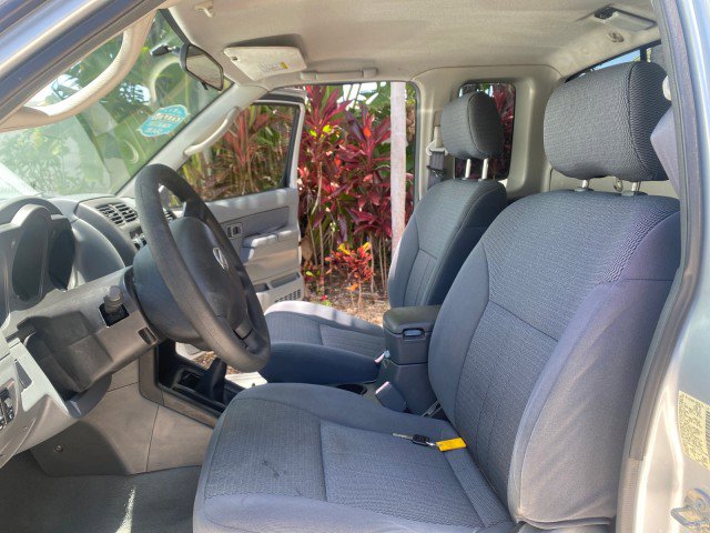 Used 2002 Nissan Frontier XE image 11